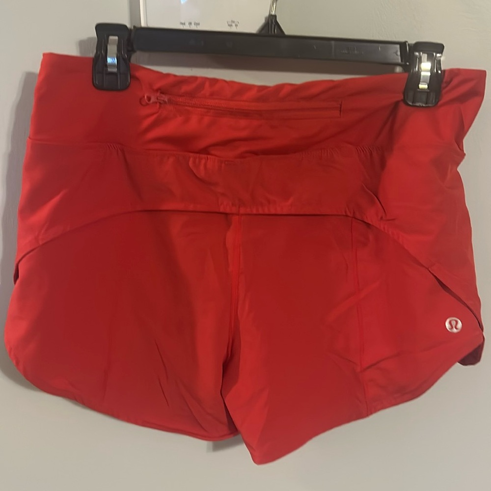 Lululemon running shorts no tear tag but excellent condition